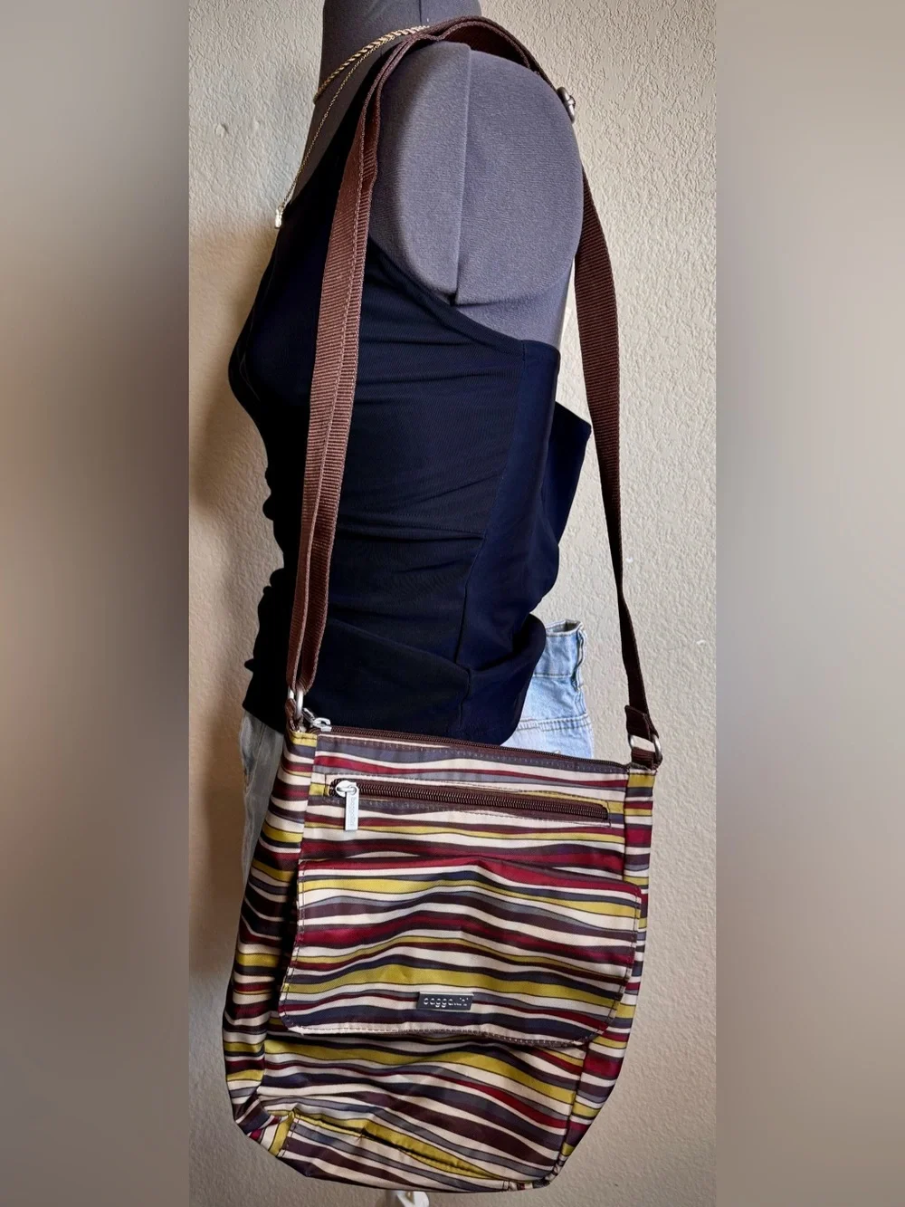 Baggallini Multi Colored Striped Crossbody Purse Bag Nylon